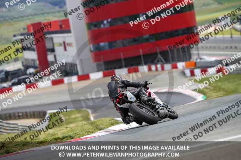 cadwell no limits trackday;cadwell park;cadwell park photographs;cadwell trackday photographs;enduro digital images;event digital images;eventdigitalimages;navarra;no limits trackdays;peter wileman photography;racing digital images;trackday digital images;trackday photos